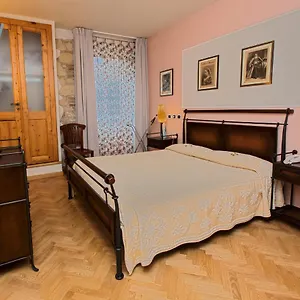 2* Pensionat Maison Savoia